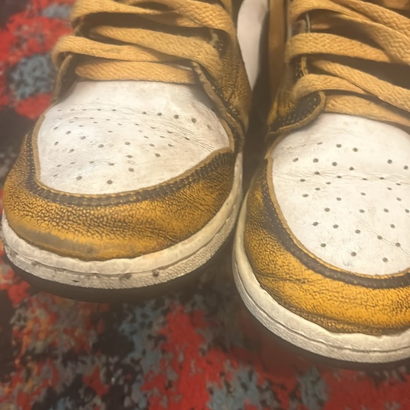 Boys Air Jordan 1 Mids; size 4Y - Picture 4 of 5